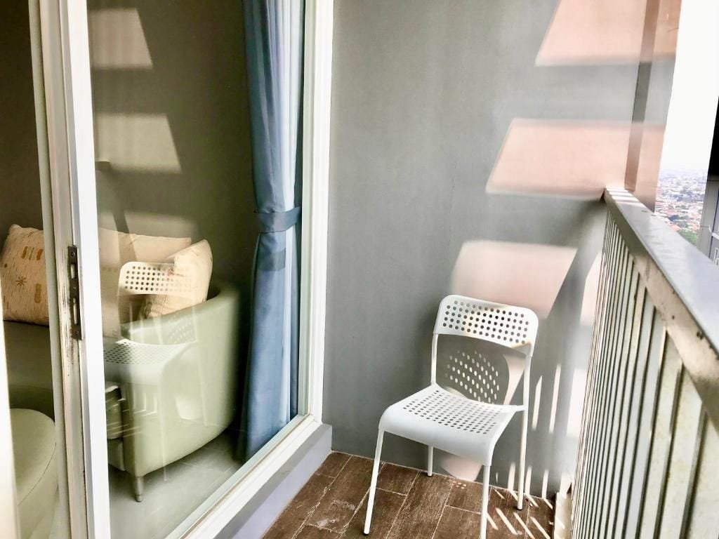 Private balcony at San Francisco Tower