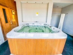 Jacuzzi