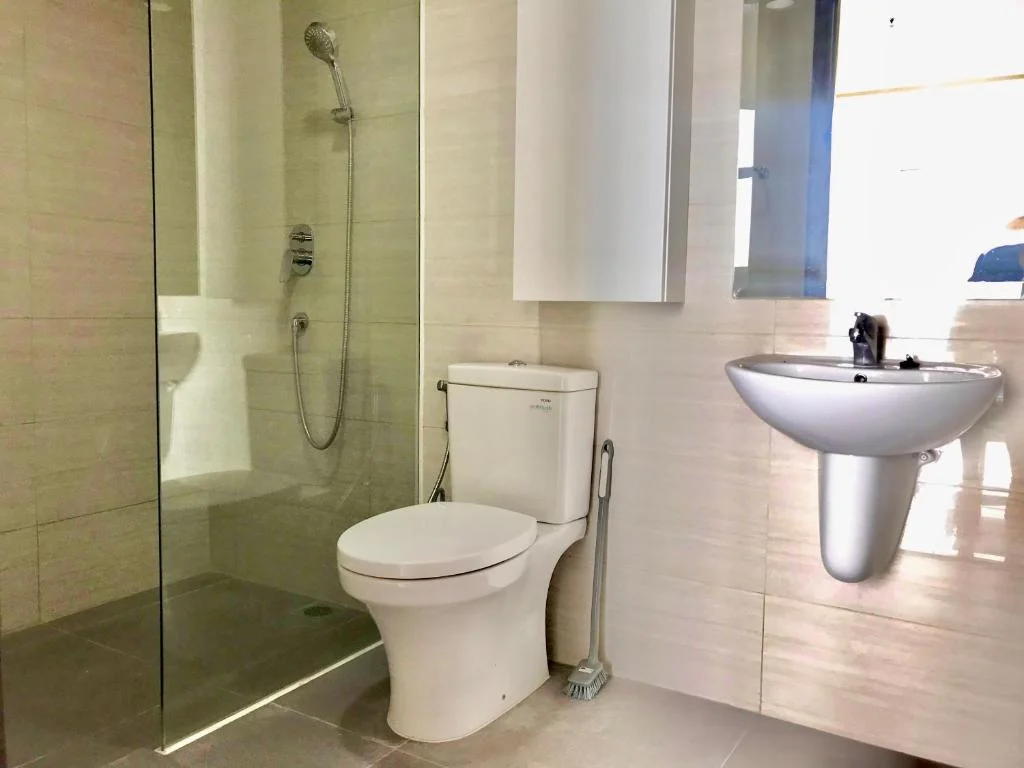 Kamar mandi apartemen Ciputra International