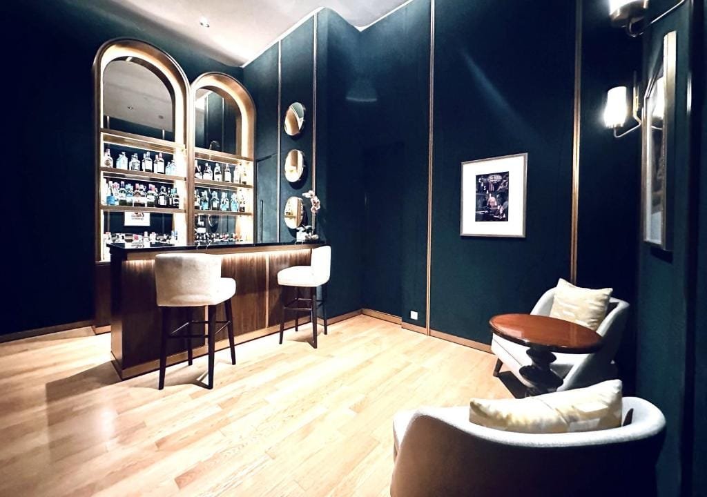 Arc Bar