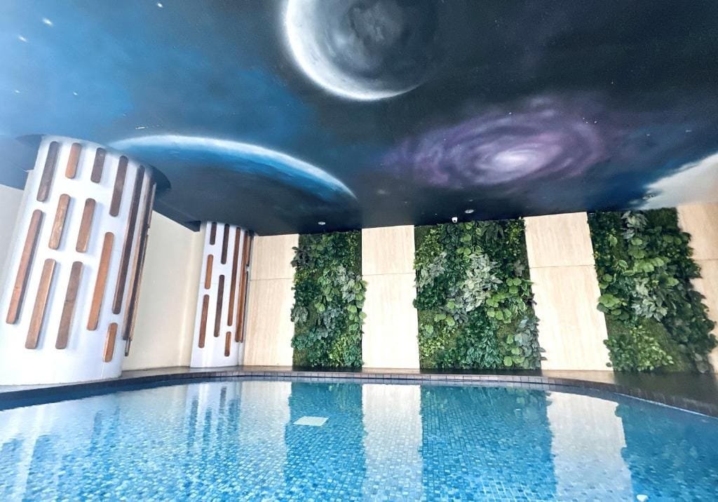 Sky swimming pool