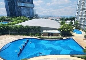 Swimming pool at Tanglin