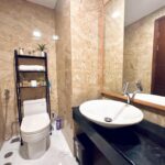Toilet bathroom 1 serene 2br Venetian grand sungkono