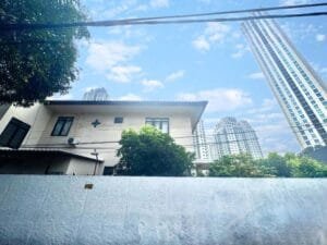 Nest kostel jaksel