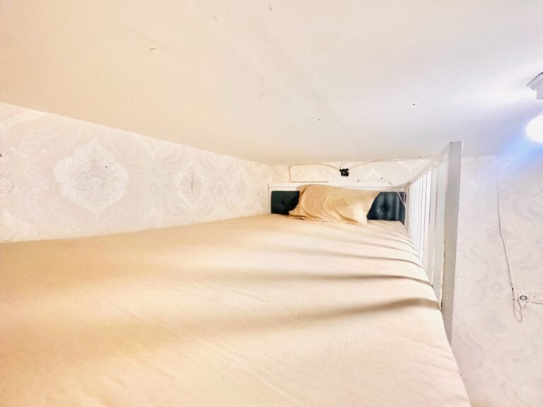 Downstairs room cozy 2br merapi green hills in jogja