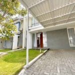 Carport serene 3br family house in northwest park west surabaya