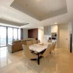 Ruang tamu kamar makan signature arc100 vasa suite