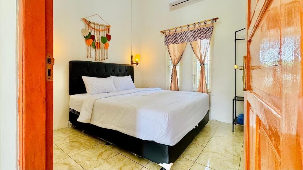 Bedroom at Purisani house in Sleman