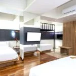 Kamar tidur signature family room dharmahusada sby
