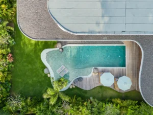 Kolam renang villa mewah ananta damai uluwatu bali