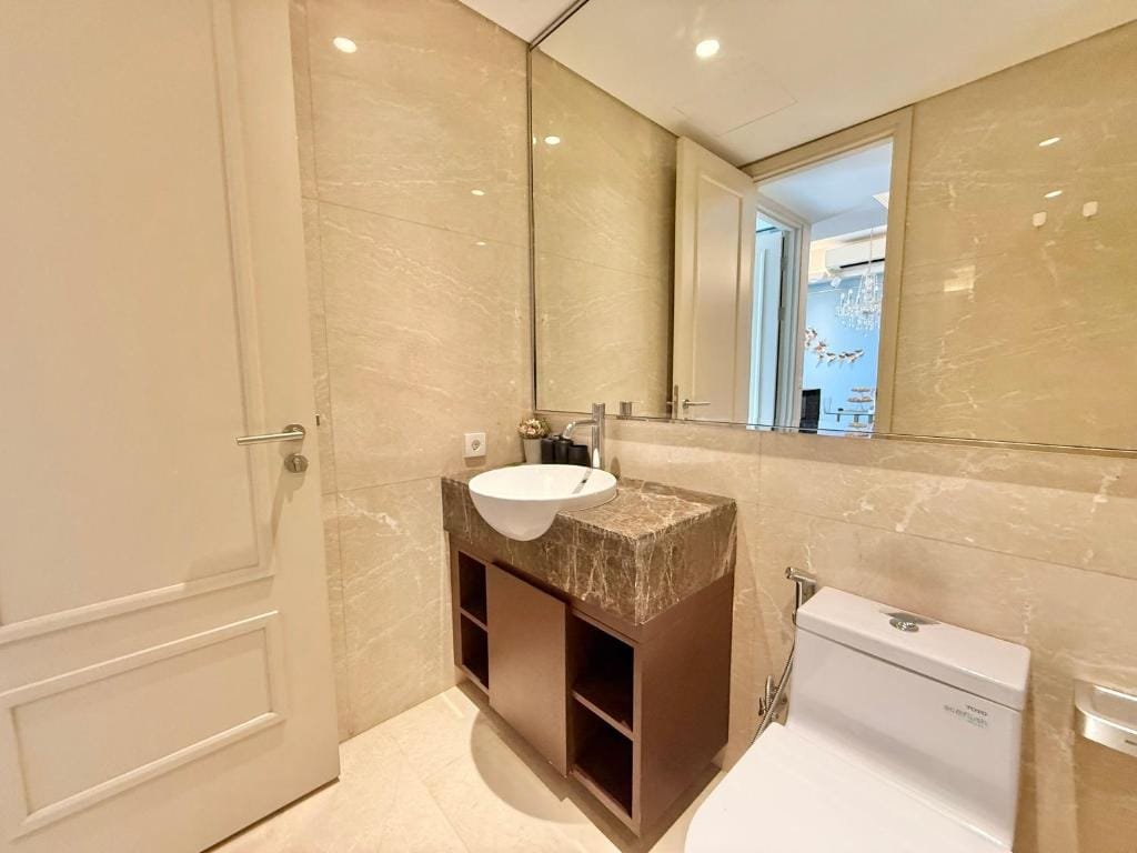 Kamar mandi apartemen One Icon Surabaya